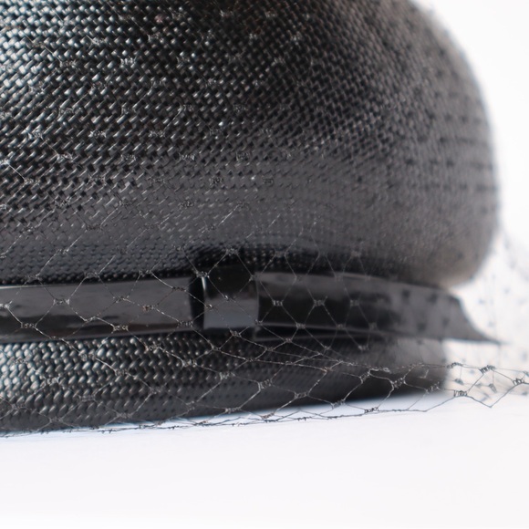 Vintage Black Hat with Veil - Picture 3 of 9